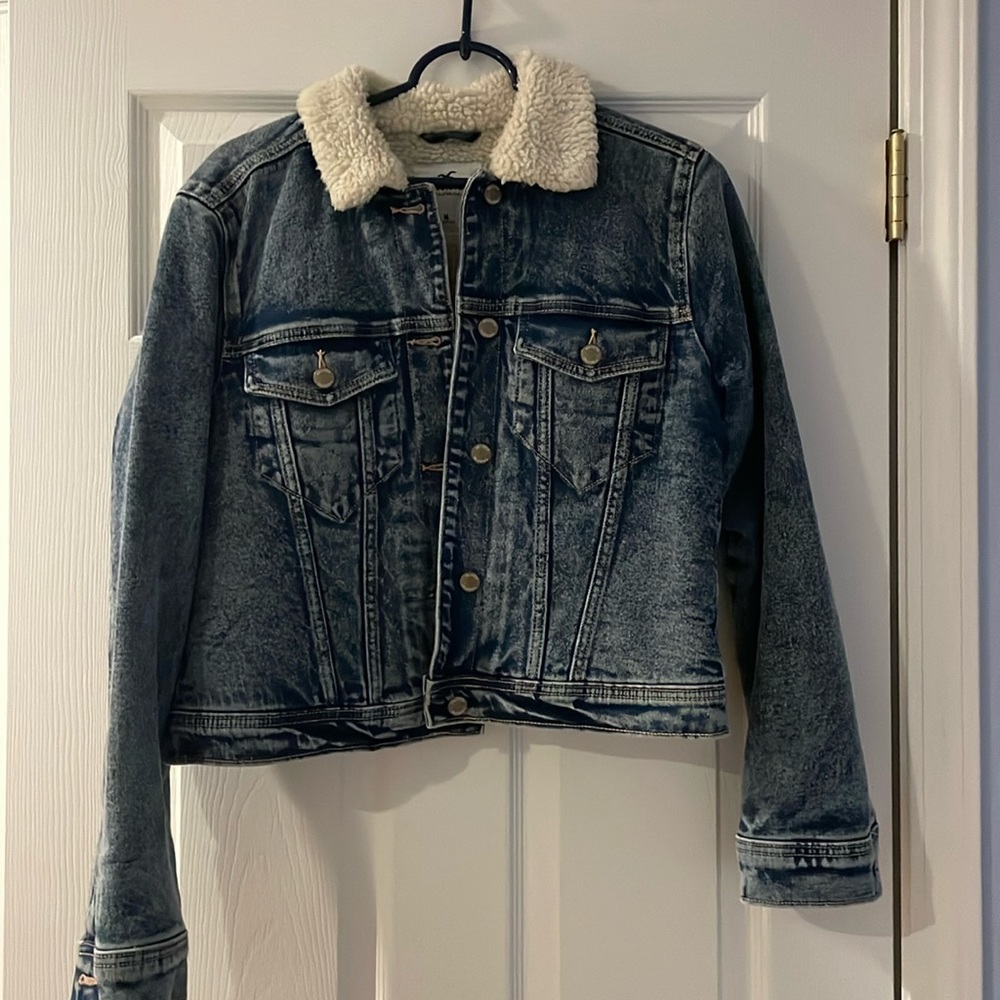 Hollister Jean jacket with fur, size M